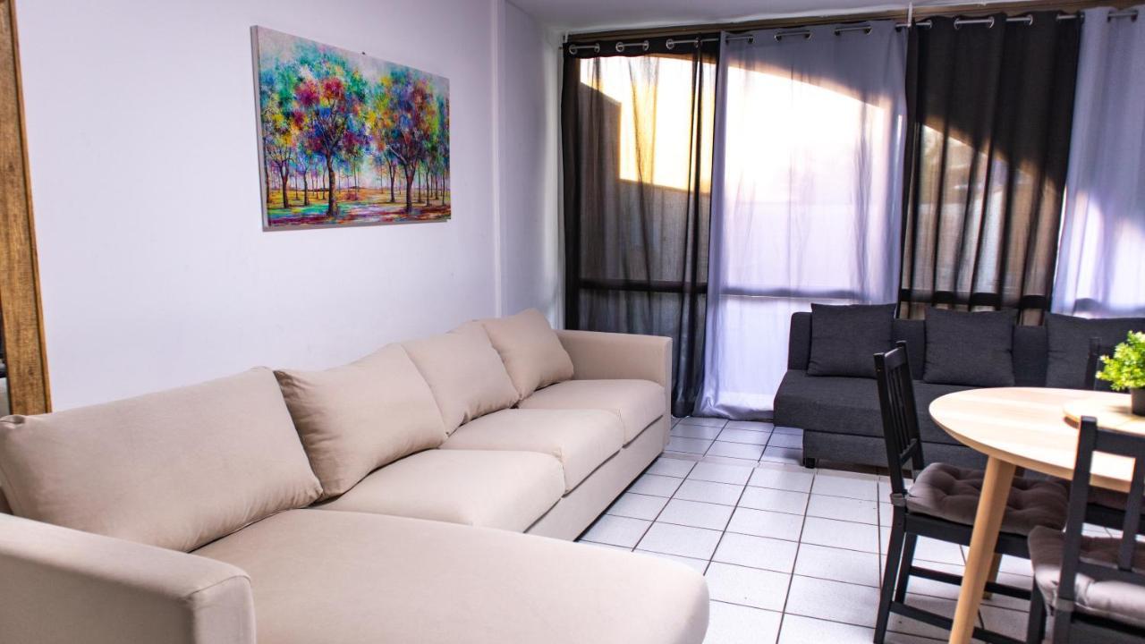Grey House Appartamento Eilat Esterno foto