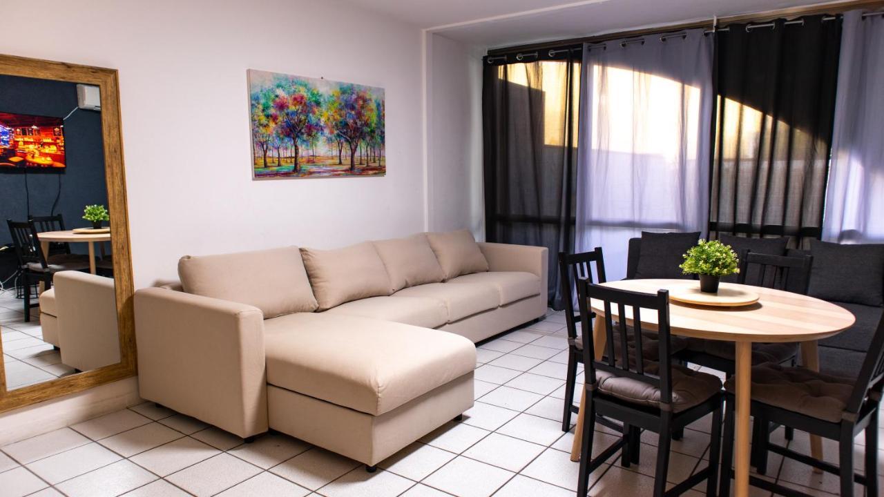 Grey House Appartamento Eilat Esterno foto